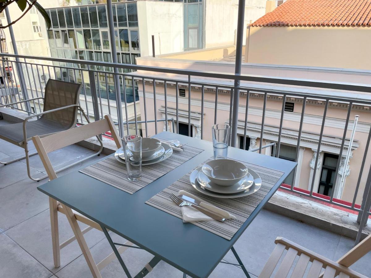 Iris Apartment